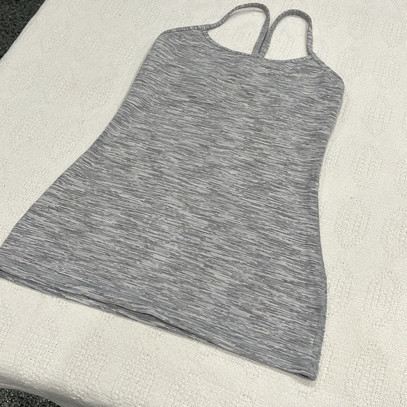 Lululemon top light gray racer back tank top size 4 built-in bra. - Picture 5 of 9